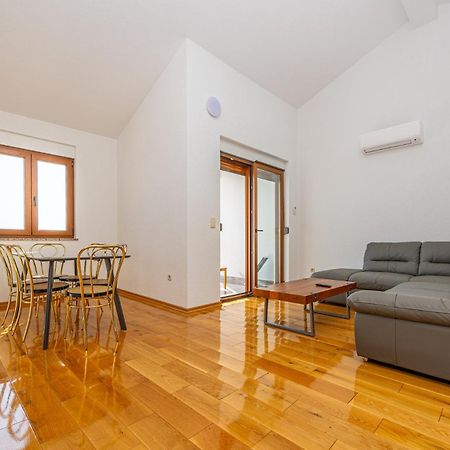 Apartments Francoise ツリクヴェニツァ エクステリア 写真