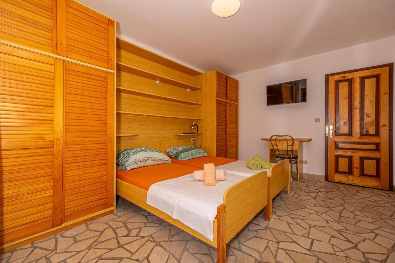 Apartments Francoise ツリクヴェニツァ エクステリア 写真