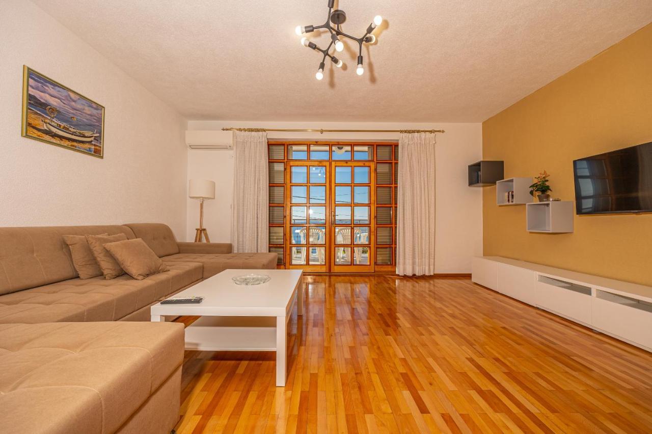 Apartments Francoise ツリクヴェニツァ エクステリア 写真